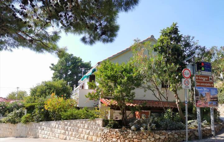 Apartment Biljana Bol Exterior foto